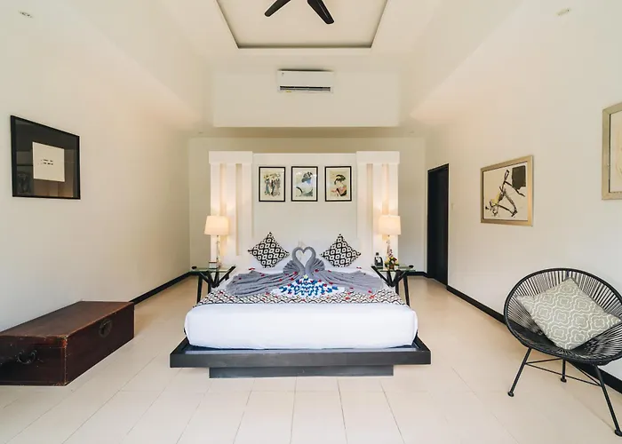 Luxury 3br With Pool, Billiards, & Sound In Umalas Villa