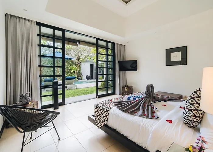 Luxury 3br With Pool, Billiards, & Sound In Umalas * Canggu