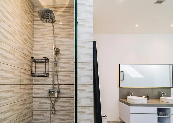 Luxury 3br With Pool, Billiards, & Sound In Umalas Canggu