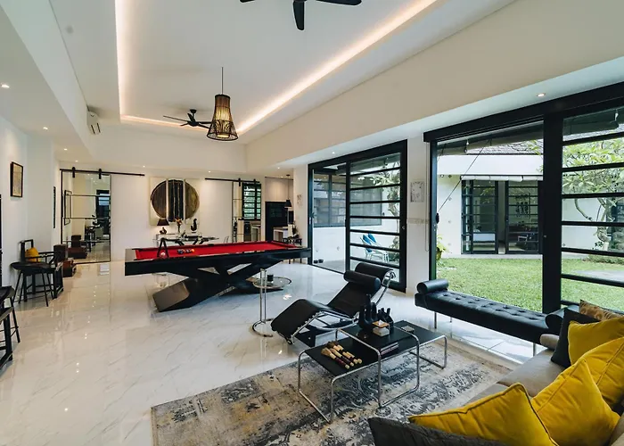 Luxury 3br With Pool, Billiards, & Sound In Umalas Villa *